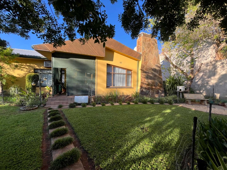 5 Bedroom Property for Sale in Die Rand Northern Cape